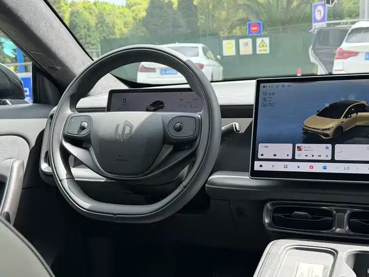 Max 515km Electric Hatchback from China 8