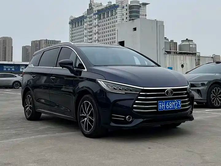 Automatic Smart Premium 7-Seater | Used Car for Export 2