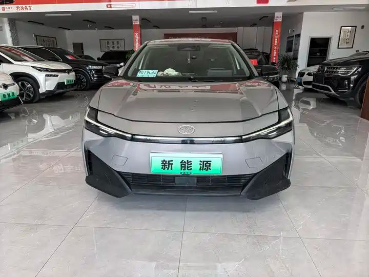 517km Elite PRO Electric Sedan | China Used Car Export 1
