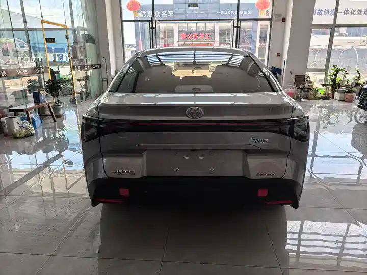 517km Elite PRO Electric Sedan | China Used Car Export 4
