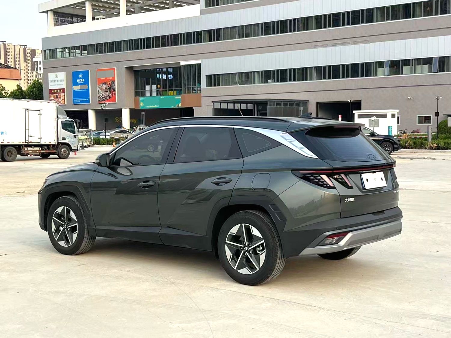 Premium Edition, Automatic Gearbox SUV, Quality Used Car Export from China 3