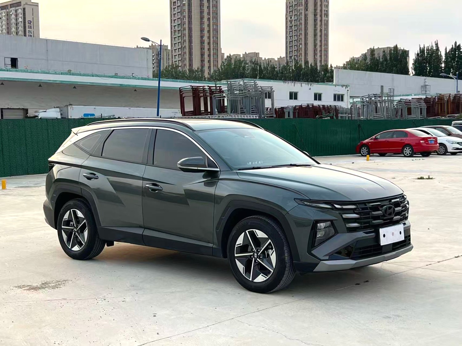 Premium Edition, Automatic Gearbox SUV, Quality Used Car Export from China 4