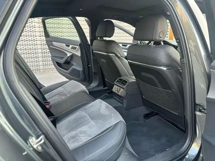 2024 45 TFSI Prestige Dynamic, LHD Sourced from China Auto Web 5