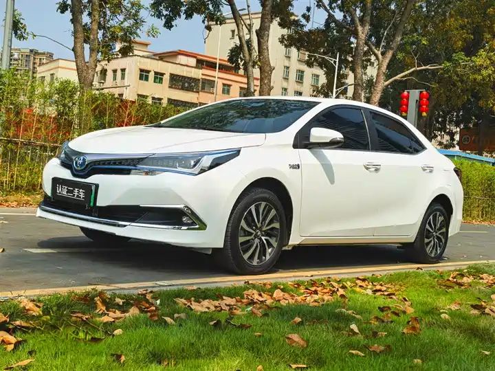 Plug-in Hybrid E+ 1.8L E-CVT Leading Edition | Used Car Export from China