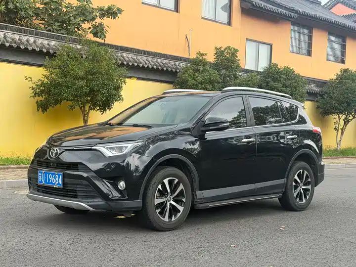 CVT Four‑Wheel‑Drive SUV, China V Emission, Left‑Hand Drive Used Vehicle Export from China