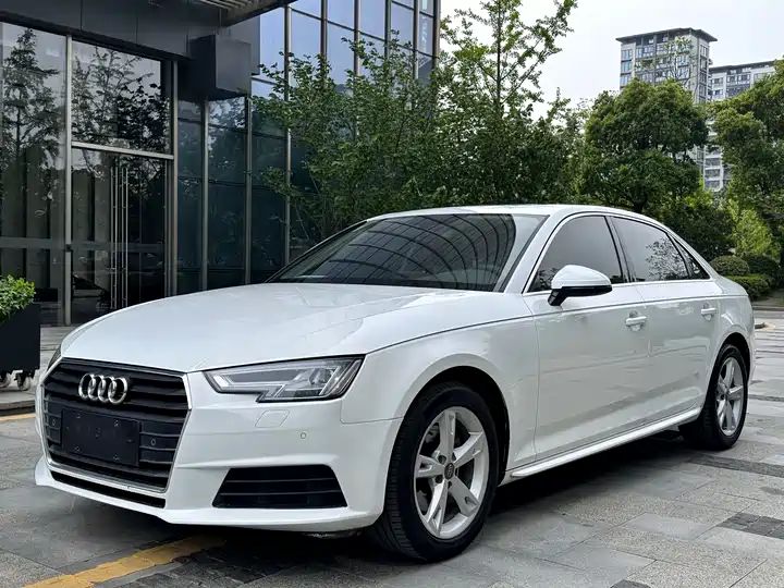 40 TFSI Fashion LHD Sedan | China Used Car Ready for Africa Import & Export