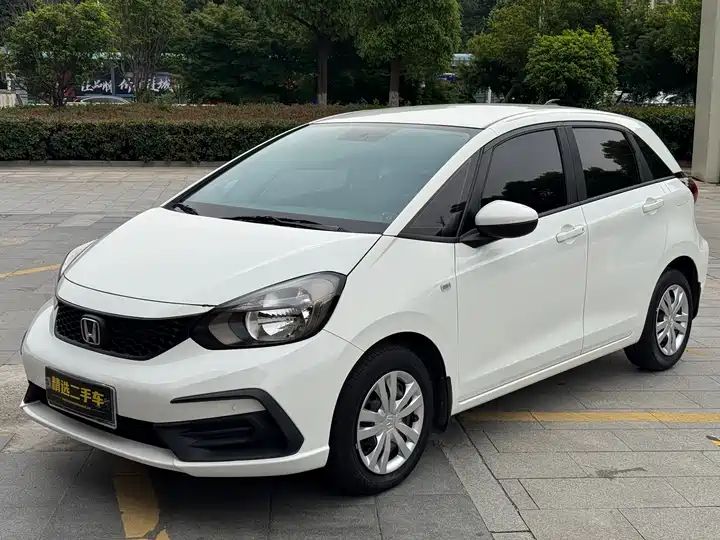 CVT Trend Edition LHD Hatchback – China Used Car Export