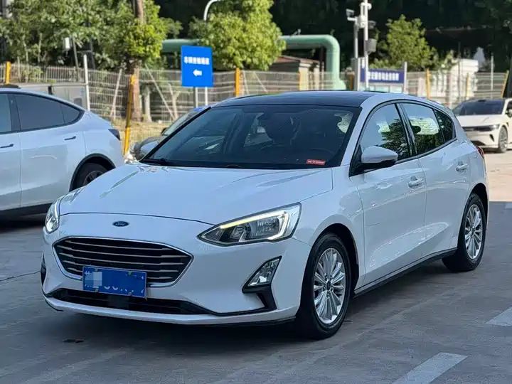 EcoBoost 180 Automatic Hatchback LHD Used Vehicle From China For Export