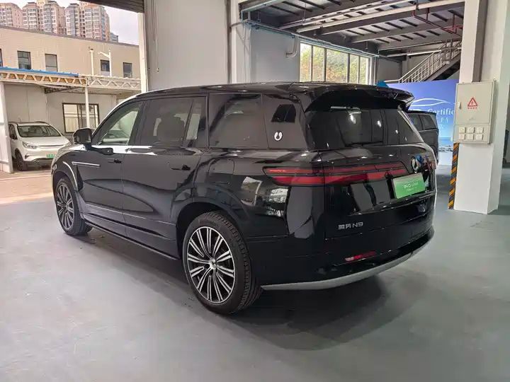 Zunrong Plug-in Hybrid 6-Seater SUV LHD | China Used Car Export & Wholesale,