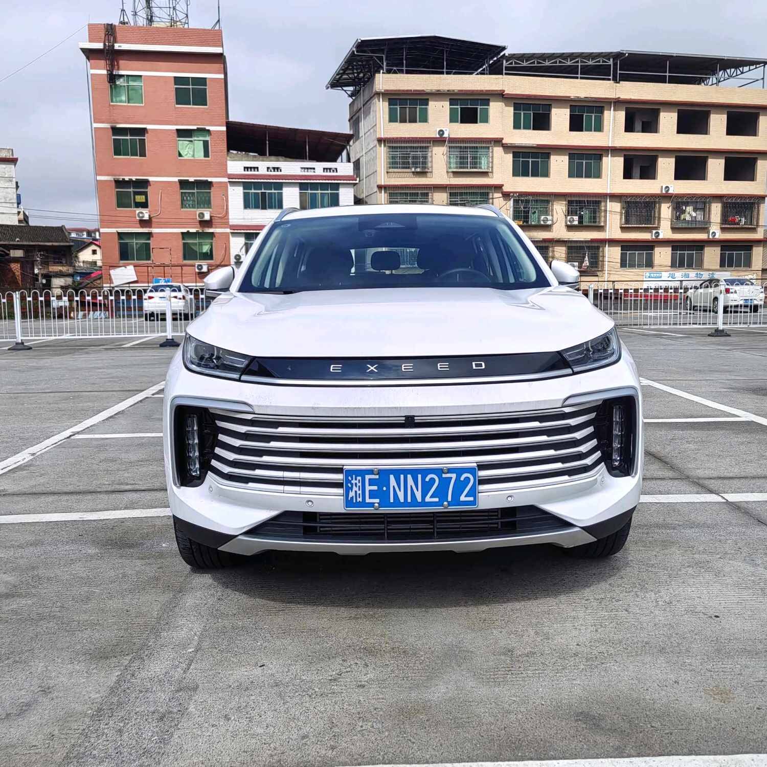 1.6T 300T FWD Auto LHD Export To Ghana Nigeria Algeria