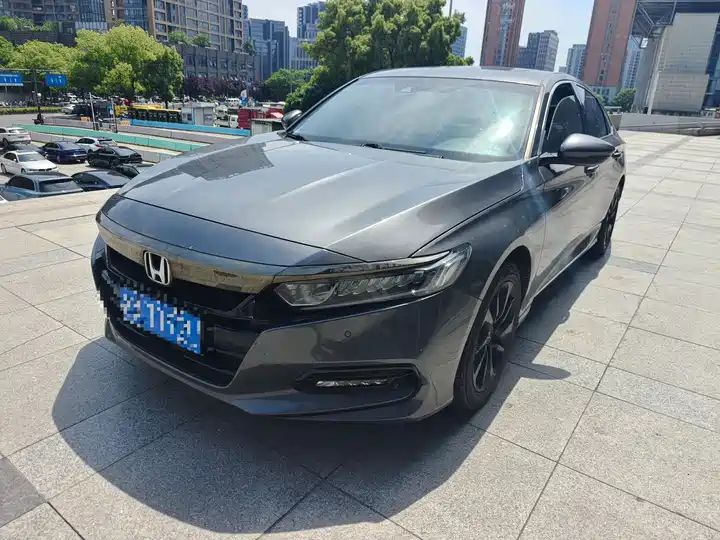 260TURBO Elite Left Hand Drive Used Car China Export Euro VI Emission