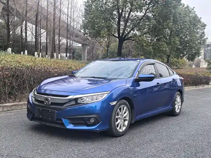 180TURBO CVT Comfort LHD Automatic Chinese Second Hand Car For Export