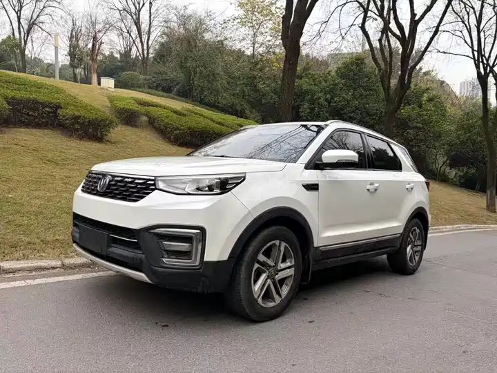Automatic National V Emission LHD Used Chinese Car For Export